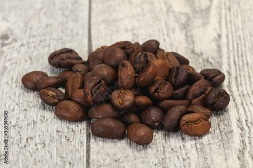 Roasted coffee beans for cooking
