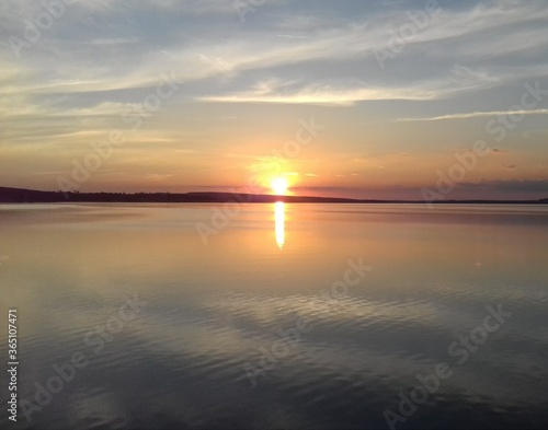 sunset over the lake © Felipe