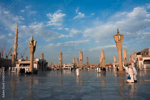 Electric umbrella - nabvi mosque - Madeena