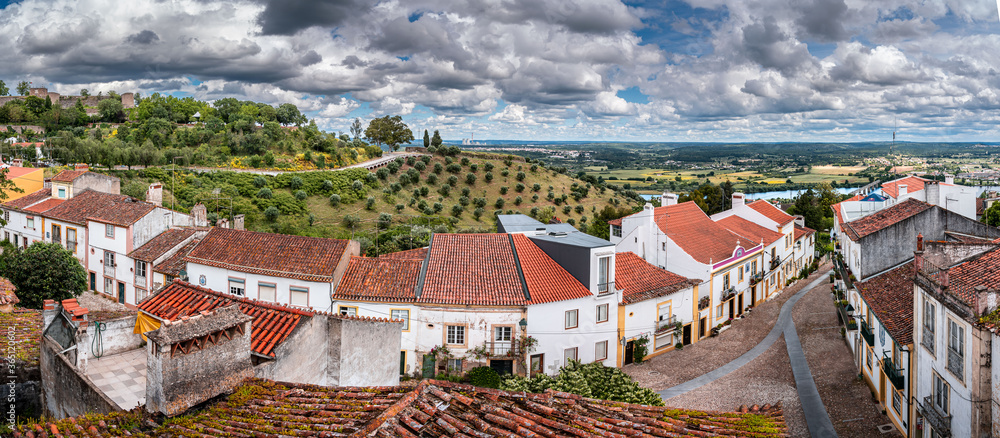 Naklejka premium Panoramic view of Abrantes old town