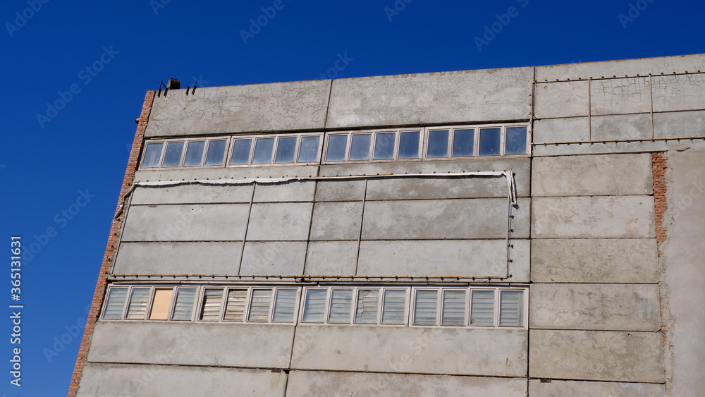 Elements and details of the facade of the house in the cities of Russia
Elements and details of the facade of the house in the cities of Russia