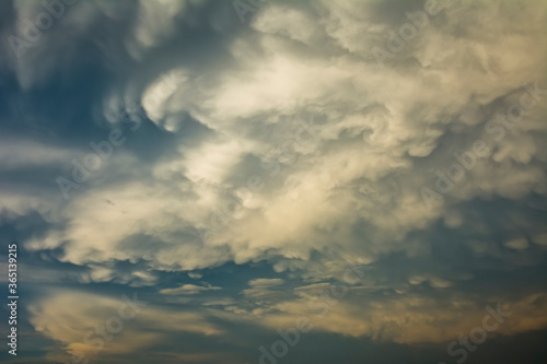 Fototapeta Naklejka Na Ścianę i Meble -  Dramatic clouds in the sky 