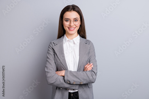 Fotografi Photo of attractive business lady perfect appearance beaming toothy smiling arms