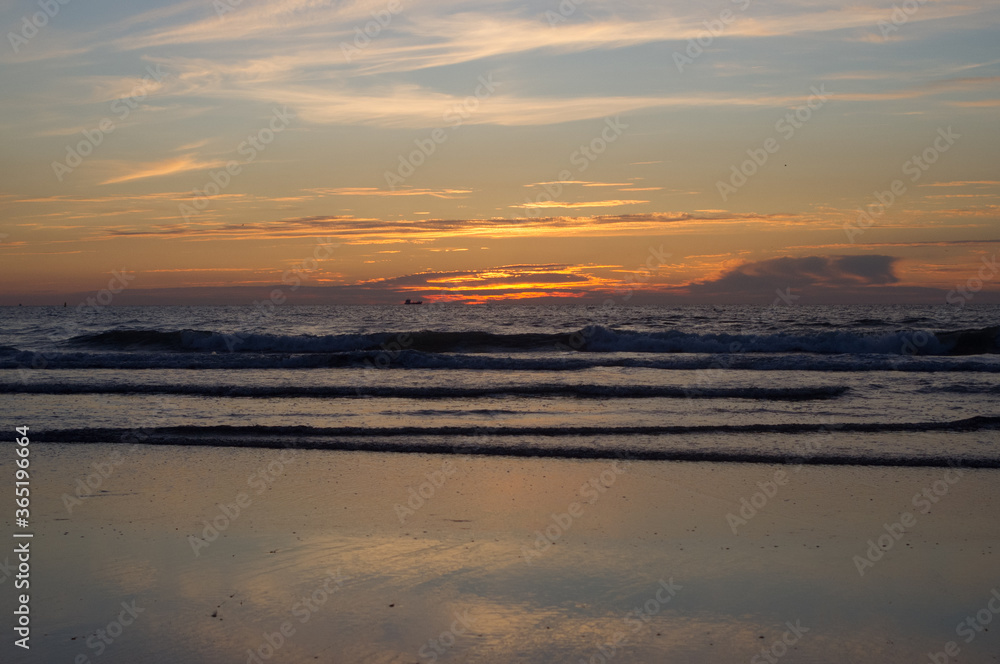 Fototapeta premium sunset on the sea
