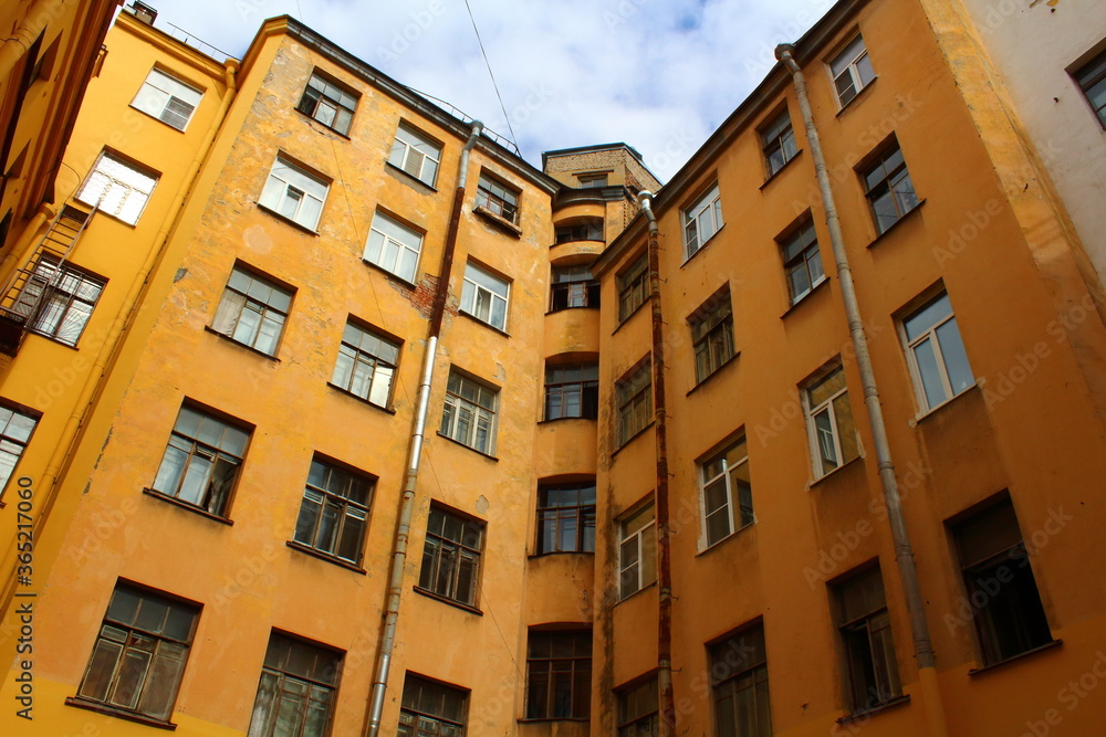 Fototapeta premium Old House in Saint Petersburg, Russia. 