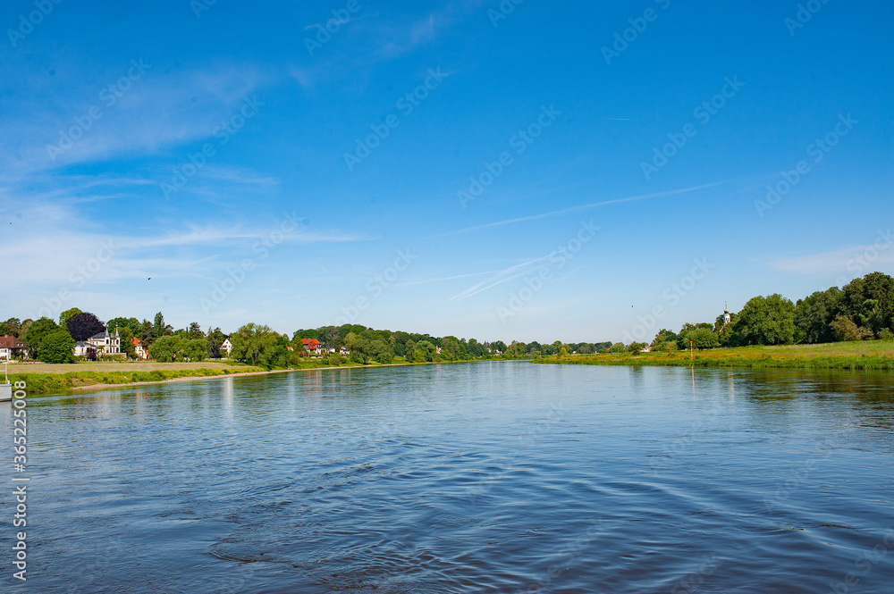Obraz premium The Elba river in May