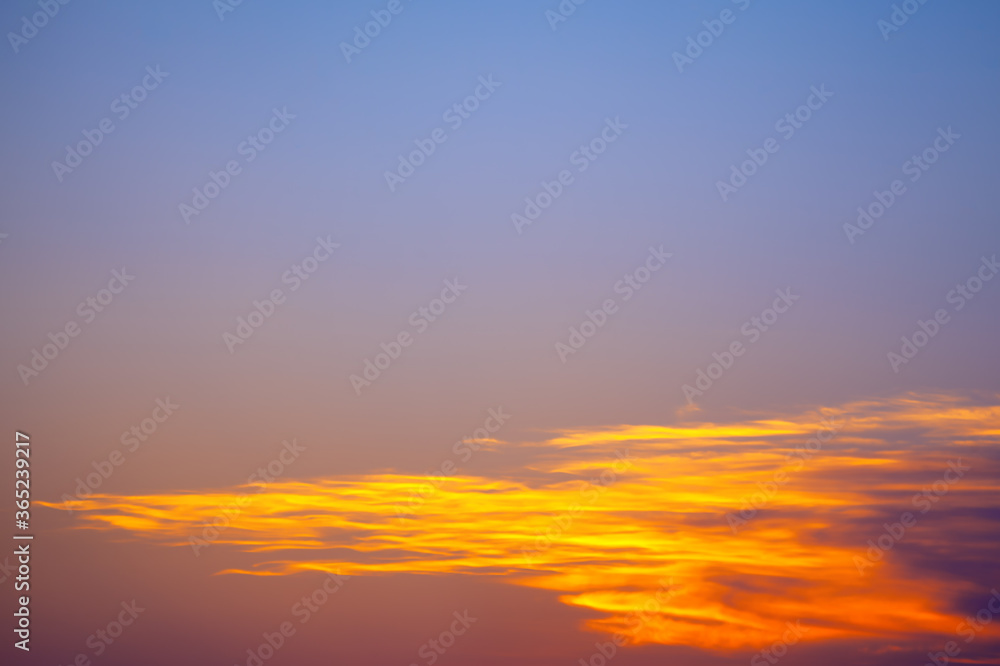 Fototapeta premium Vibrant heaven in the dawn light