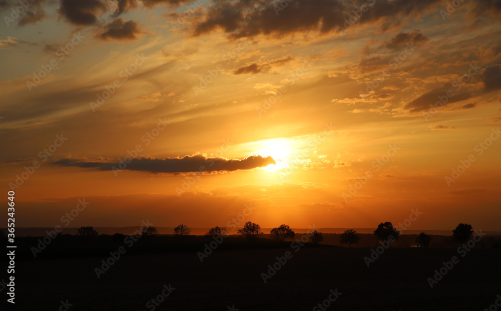 Coucher de soleil dans la campagne lorraine
