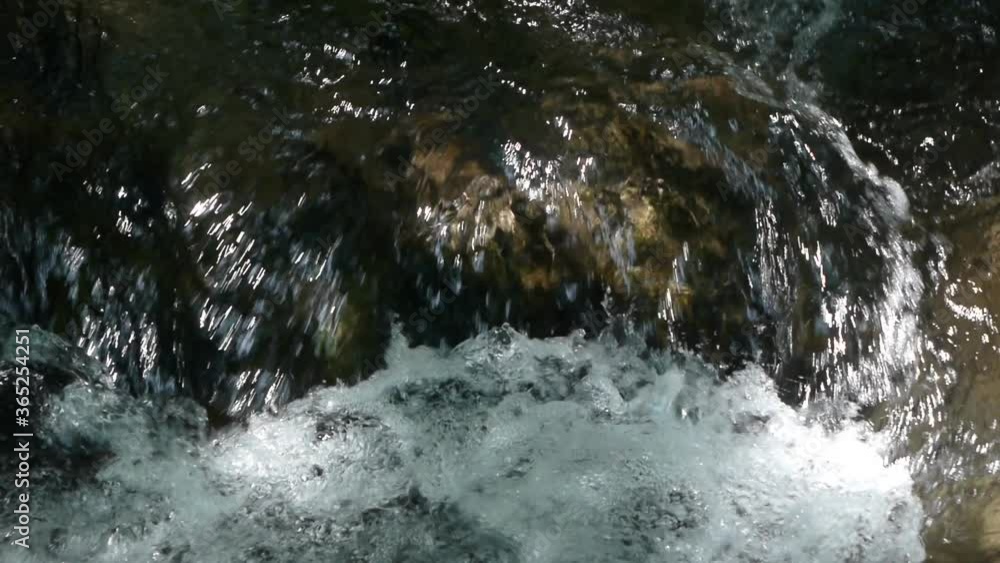 渓流
渓流