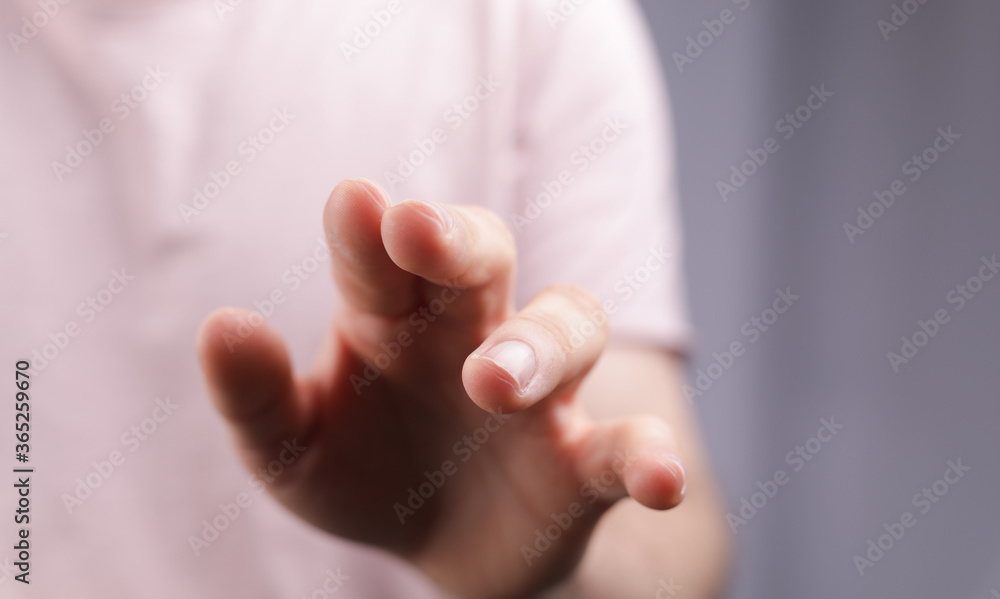 Obraz premium A man pressing button. Innovation technology internet business concept. Space for text.