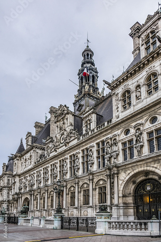 Paris Hotel-de-Ville architectural fragments. Paris Hotel-de-Ville - Neo-Renaissance building of City Hall. Paris's City administration has been located on the same location since 1357. Paris, France.