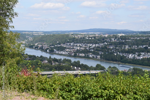 Blick über Koblenz von Süden  photo