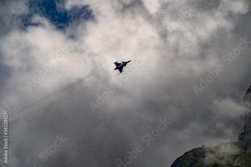 Dassault Rafale in Schweizer Bergen Swiss Mountains 