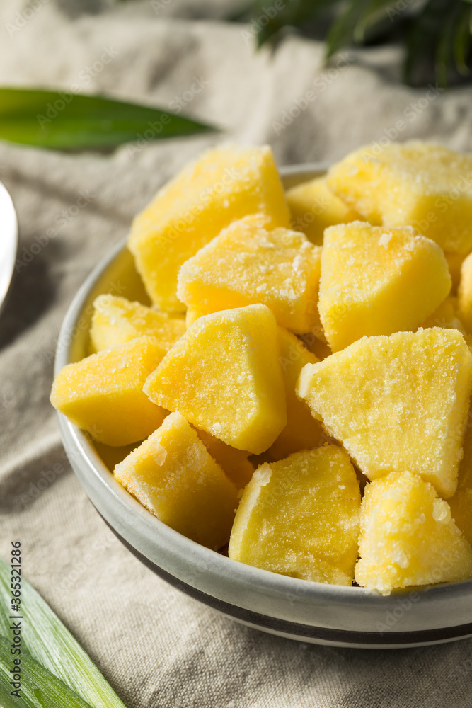 Yellow Organic Frozen Pineapple Yellow Organic Frozen Pineapple