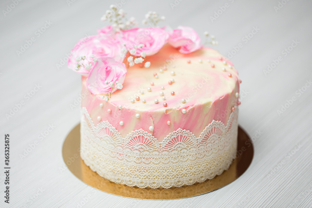cake with pink roses cake with pink roses