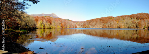 Lake - Lago Santa fe de Montseny (Barcelona -Spain)