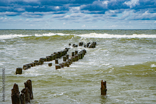 strong waves on the sea against the sky