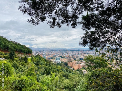 Paisaje a ciudad desde mirador