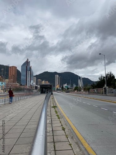 Foto en ciudad con edificios