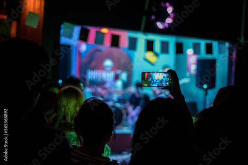 Obraz na plátně Concierto ska en Perú