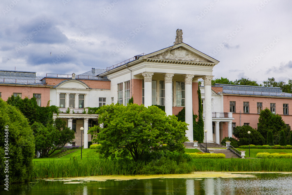 An old building in a city Park