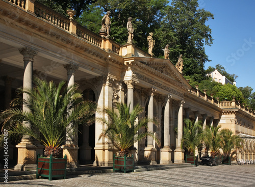 Fototapeta Mill Colonnade at Mlynske nabrezi street in Karlovy Vary