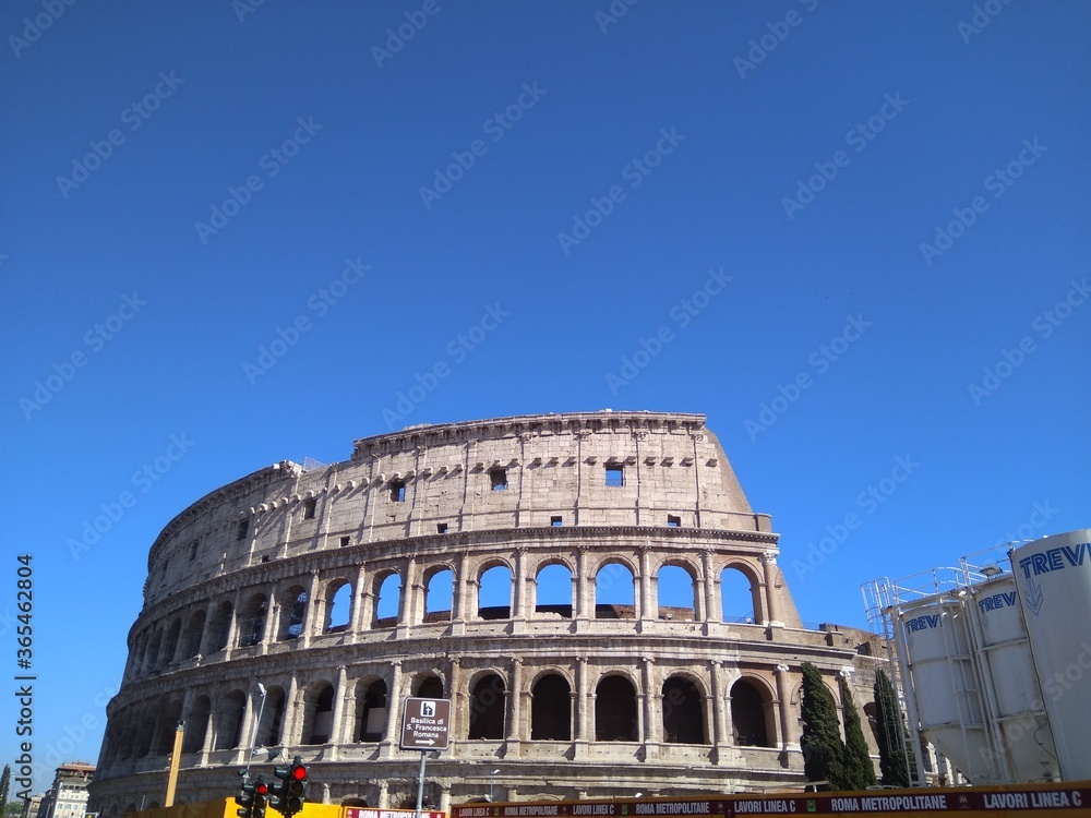 Fototapeta premium Beautiful view of the Colosseum in Rome in Italy.
