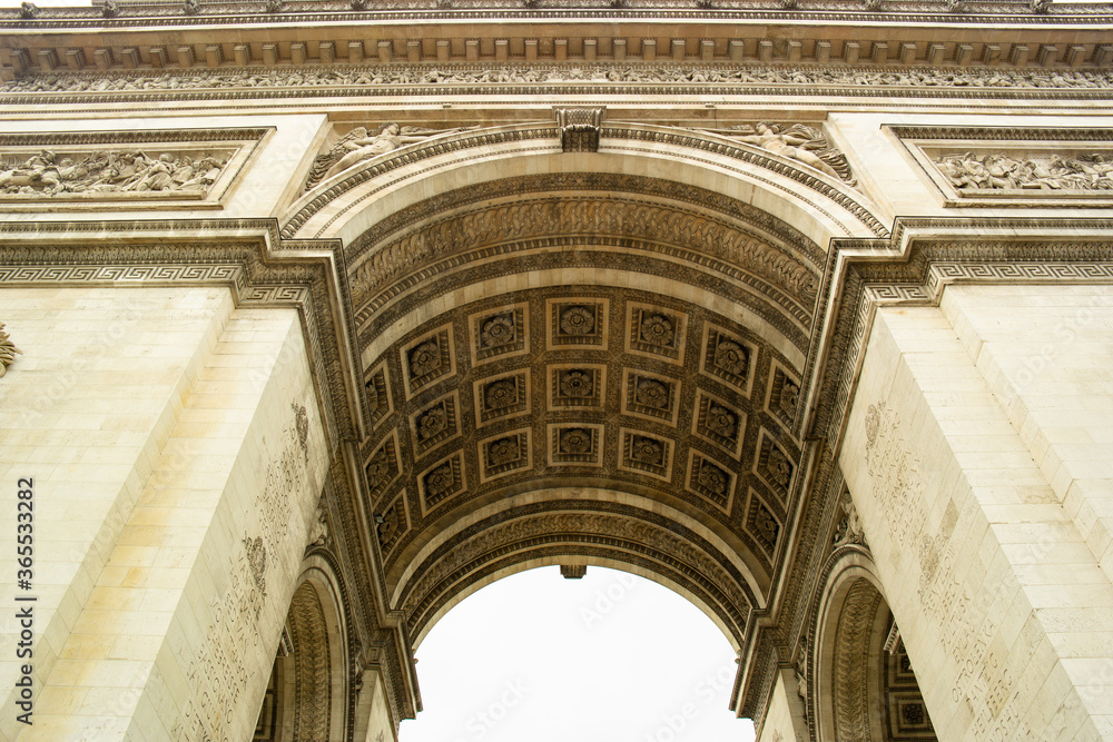 Arch of Triumph from below