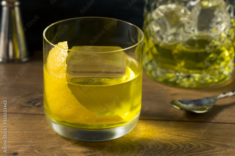 Boozy Refreshing Gin Old Fashioned Cocktail Boozy Refreshing Gin Old Fashioned Cocktail