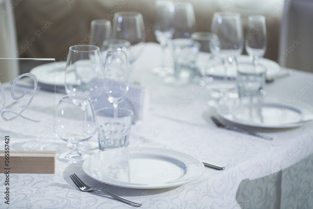 Elegant table set up for dinning room Elegant table set up for dinning room