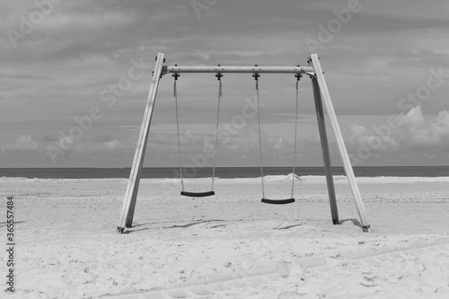 swing on the beach, Schaukel am Strand 