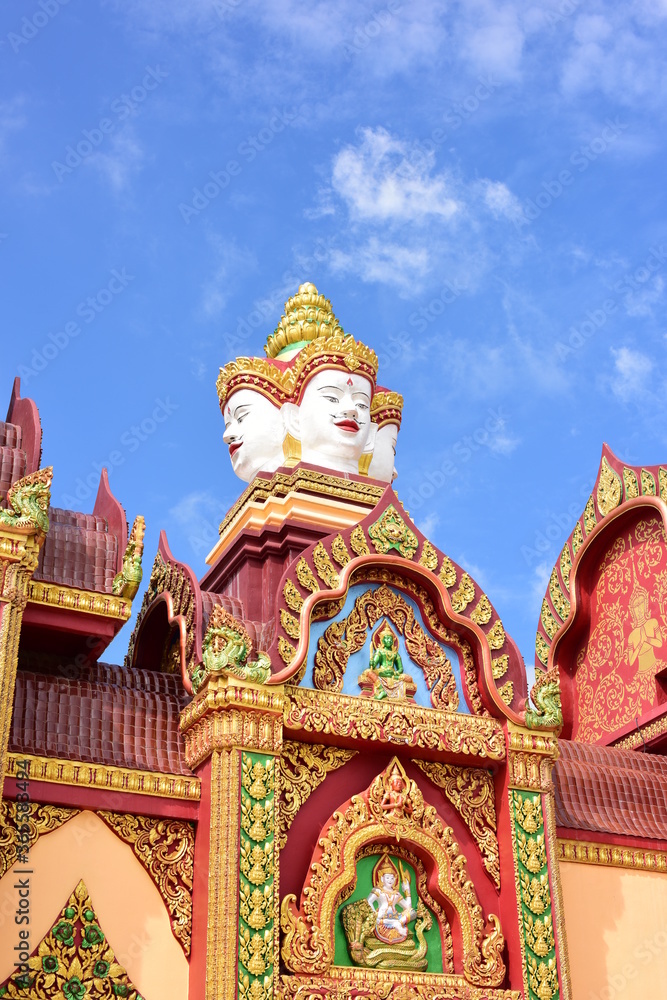 Beautiful Thai temples, great in art and architecture.