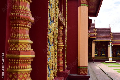 Beautiful Thai temples, great in art and architecture.
