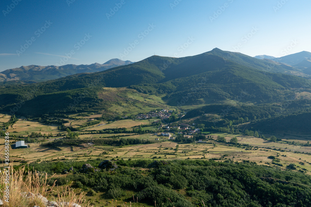 Panoramic view from the Peña Tremaya. Palencia. Spain Panoramic view from the Peña Tremaya. Palencia. Spain