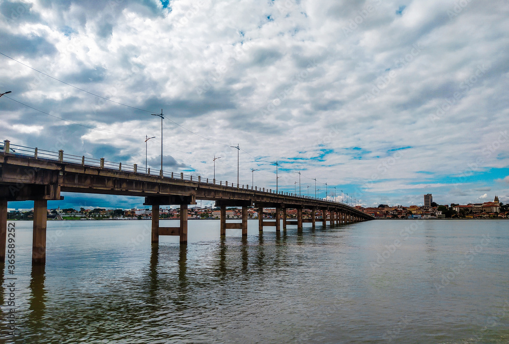 Obraz premium bridge of são Francisco in são luís maranhão 