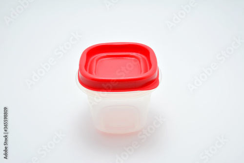 Transparent sturdy solid plastic liquid container