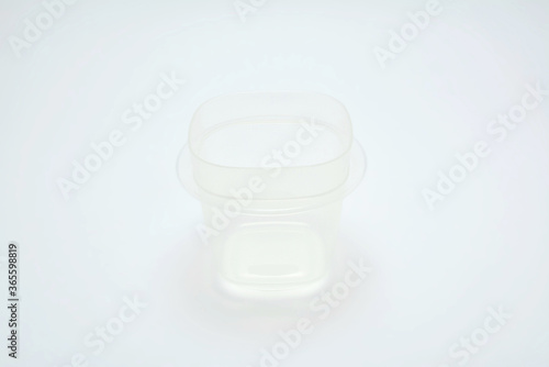 Transparent sturdy solid plastic liquid container