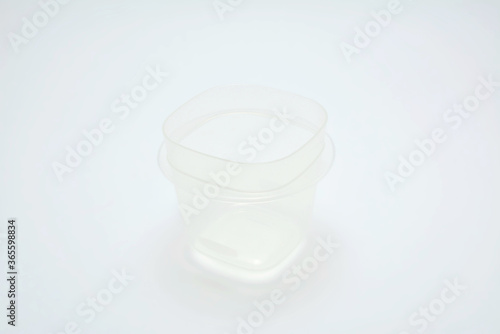 Transparent sturdy solid plastic liquid container