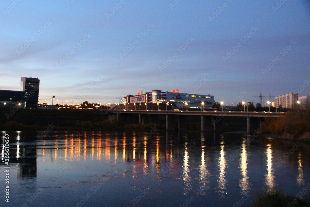 portland oregon skyline at dusk