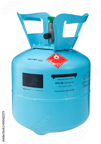 R32 Refrigerant. R32 refrigerant is also known as difluoromethane and belongs to the HFC family of refrigerant.