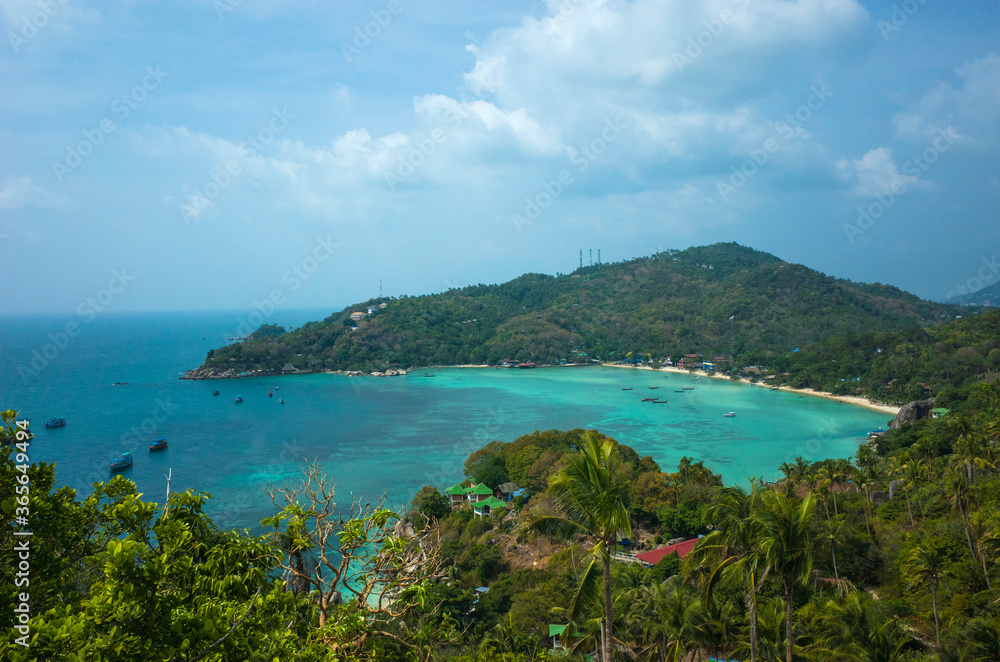 Tropical island paradise in Thailand, Koh Tao. View from John-Suwan Viewpoint on Chalok baan kao bay