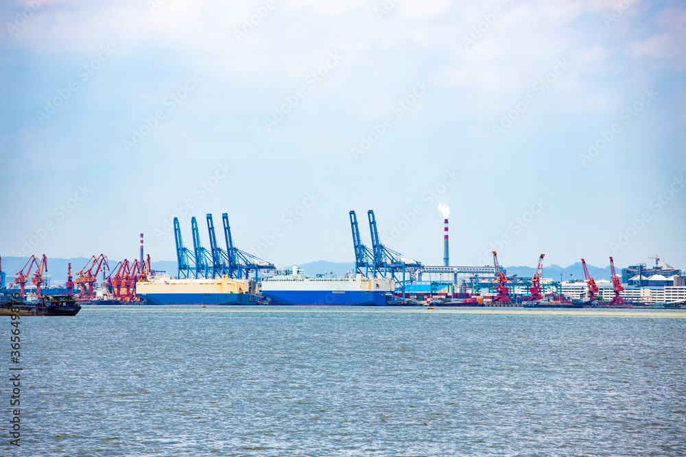 Fototapeta premium Busy container terminal in China