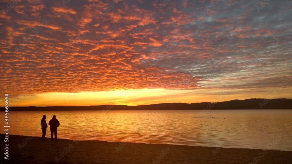 Fototapeta premium Abendrot, Sonnenuntergang am Berzdorfer See bei Görlitz