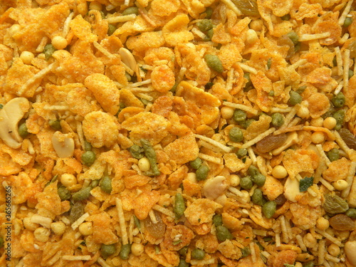 фотографія Indian spicy snack Namkeen mixture with fried cornflakes