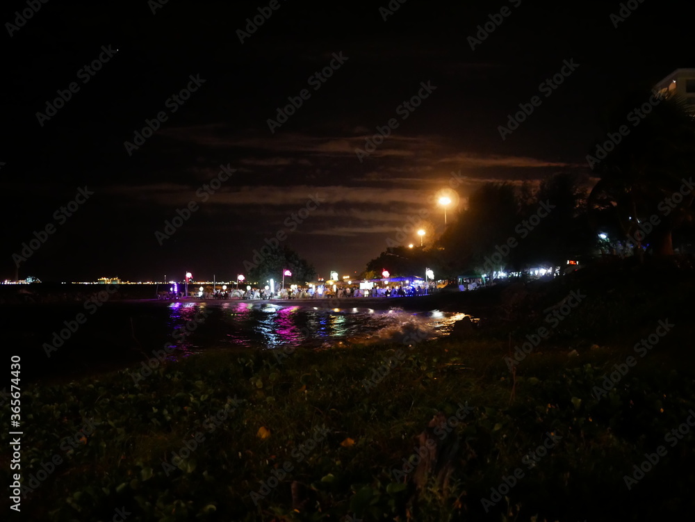 Fototapeta premium At night