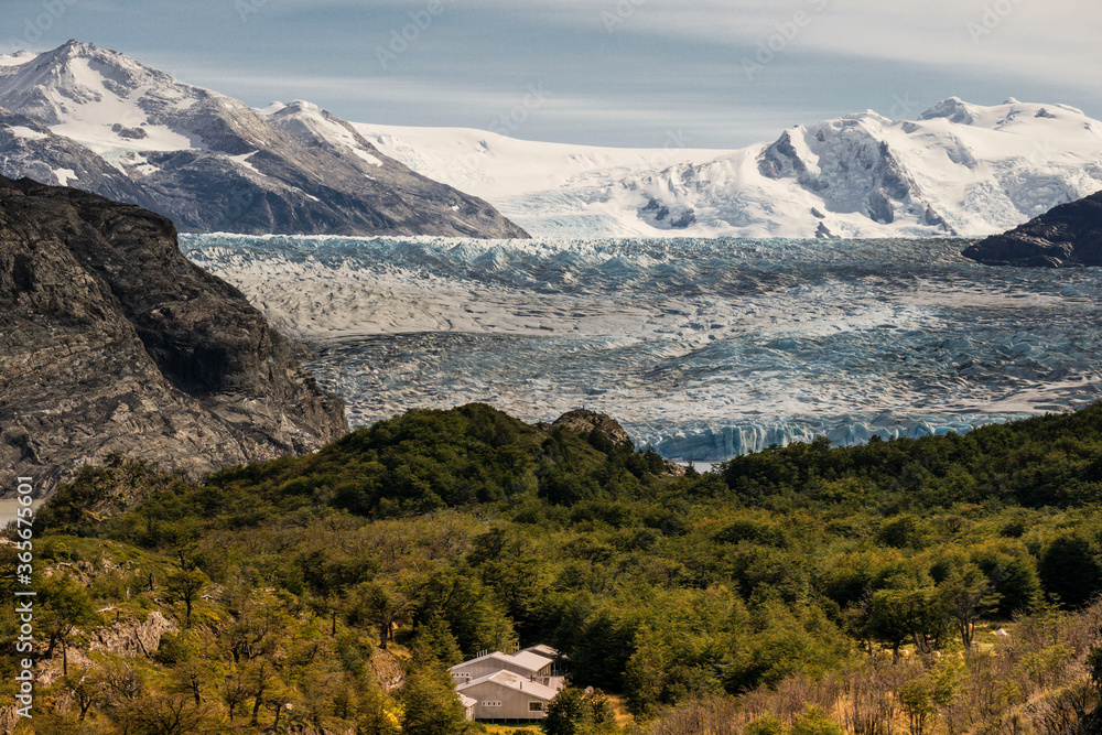 refugio y glaciar Grey, valle del lago Grey, trekking W, Parque nacional Torres del Paine,, Patagonia, República de Chile,América del Sur