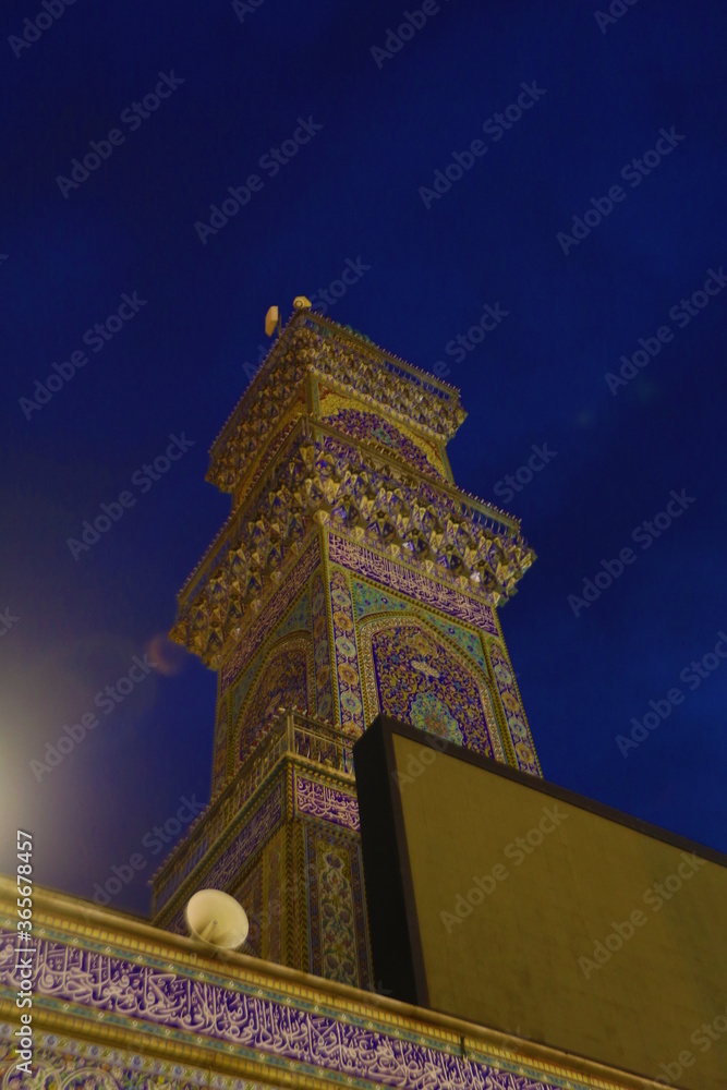 Obraz premium The shrine of Imam Musa Al-Kadhim and Imam Muhammad Al-Jawad in Al-Kadhim, Baghdad, Iraq 
