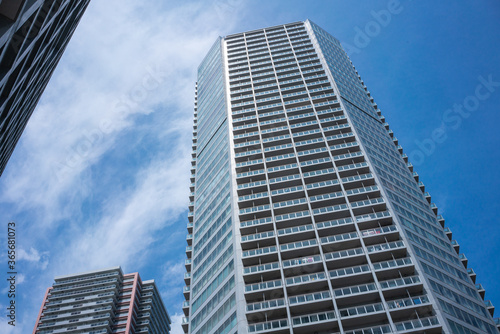 東京湾岸の高層ビル群
新築タワーマンション photo