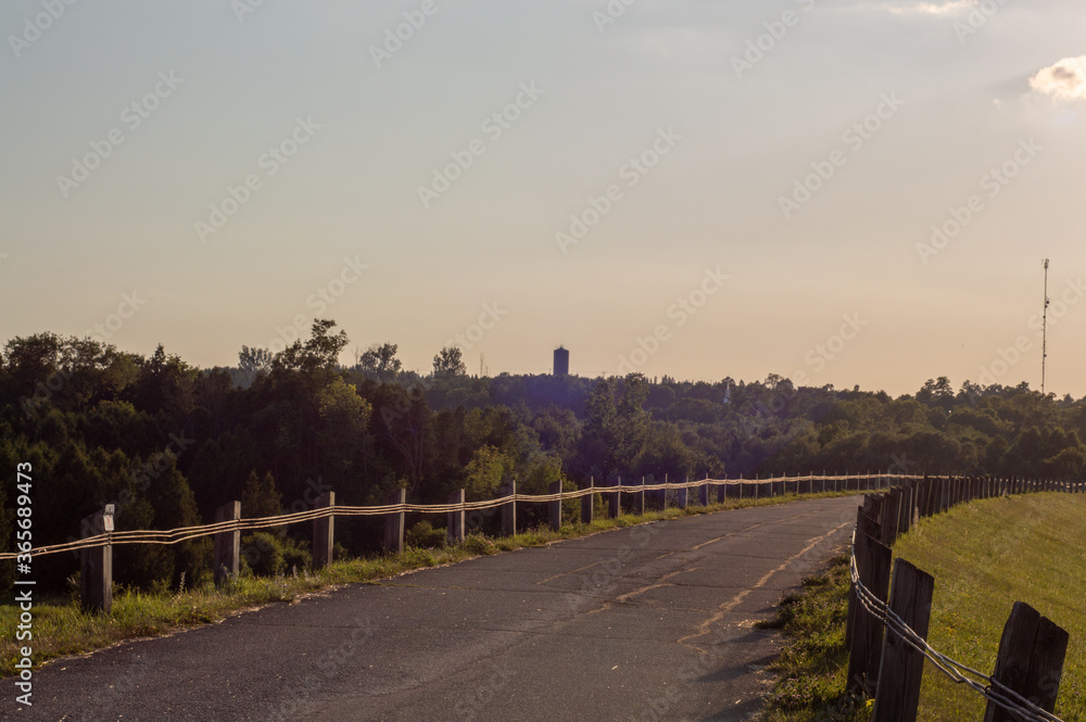 Obraz premium Bridge through scenery. 