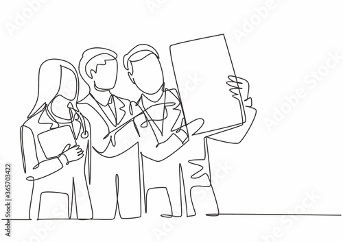 One single line drawing group of young doctor diagnosing patient illness while discussing his x-ray photo result. Medical health care service concept continuous line draw design vector illustration